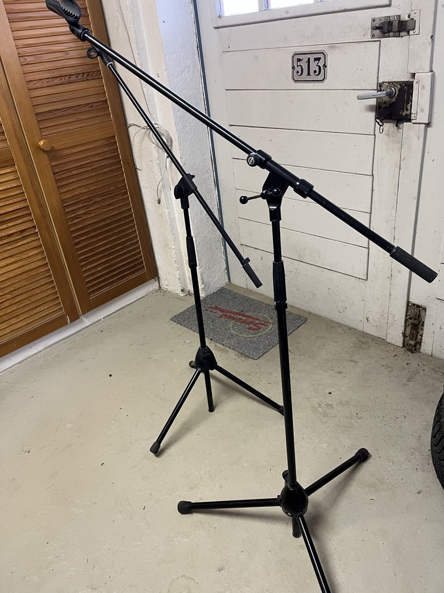 Supporti per strumenti musicali & leggii: Microphon Ständer – Usato da Flaach venduto da wec_2wsx