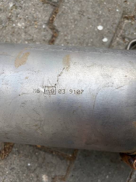Tutti pezzi di ricambio auto: Magnaflow Endschaldämpfer Suzuki Swift – Usato da Wegenstetten venduto da fin_tvg7 1