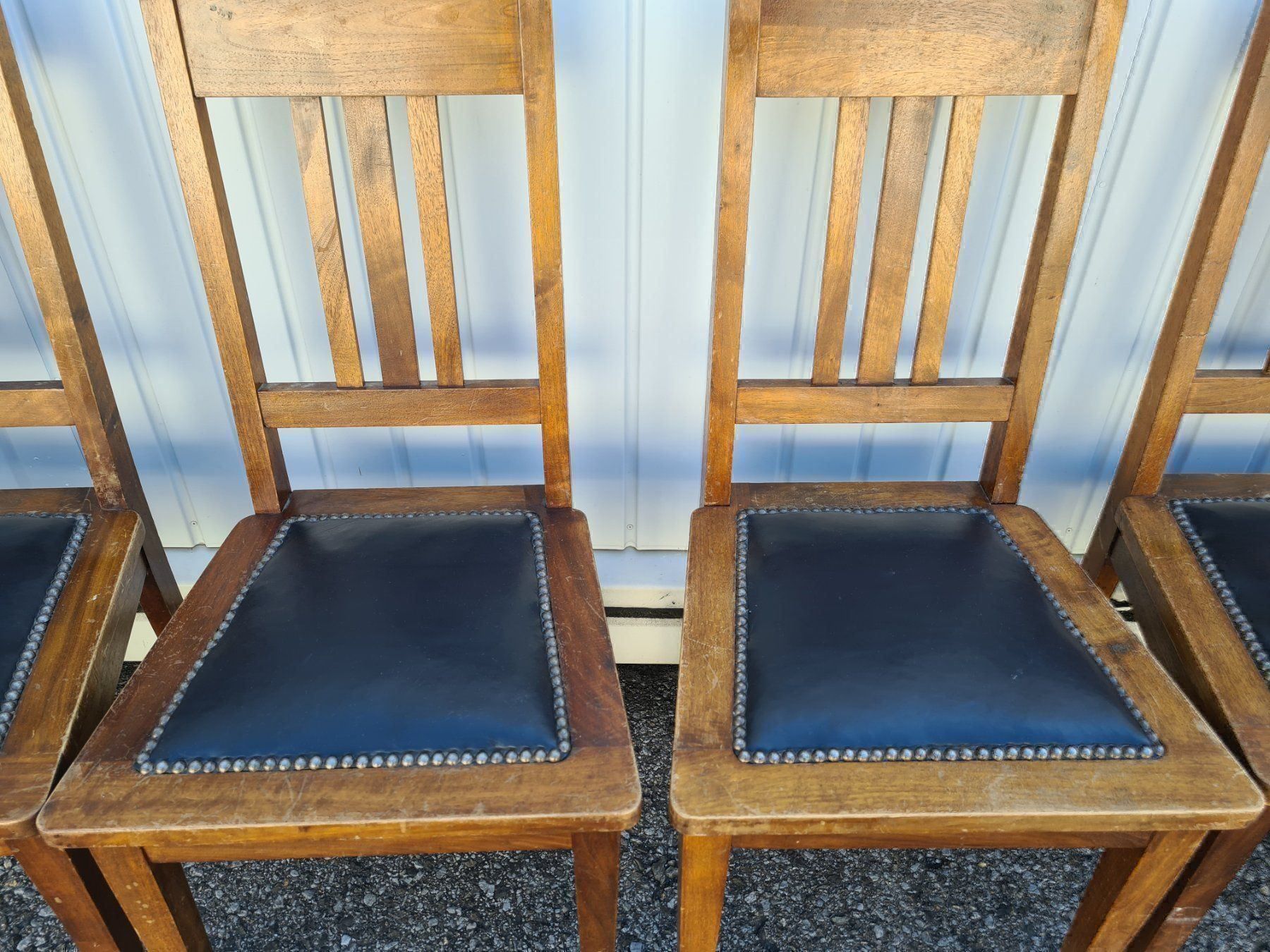 Stühle: 5 chaises en cuir – Gebraucht aus Monthey von 187-zeroo 4