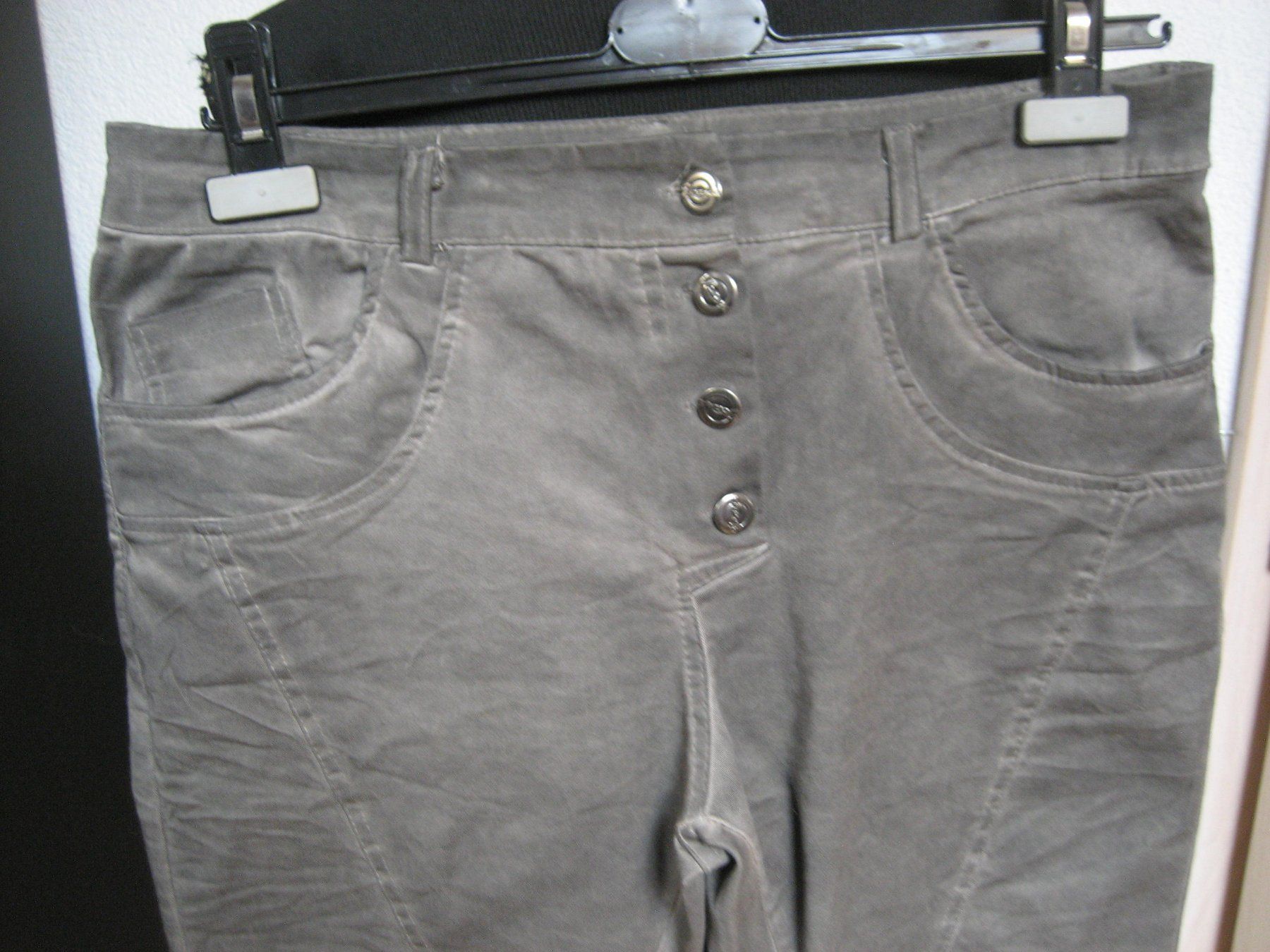 Pantaloni: Pantalon stretch Driver taille M neuf – Nuovo e nell'imballaggio originale da Delémont venduto da marryb 1