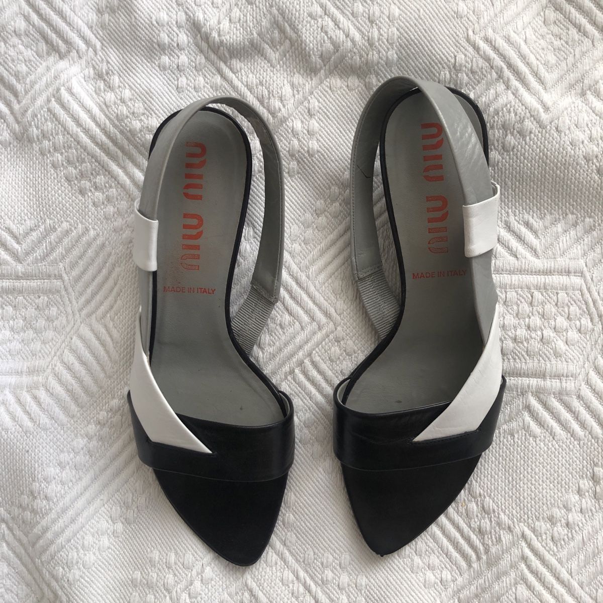 Miu Miu Scarpe da donna: MiuMiu Leder Sandalen – Usato da St. Gallen venduto da Kollision