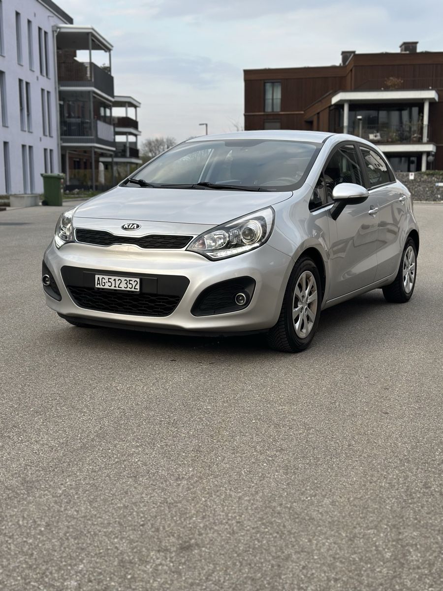 Kia Automobili: KIA RIO IV 1.4 MFK 20.03.2026 – Usato da Spreitenbach venduto da tra_d9dn 2