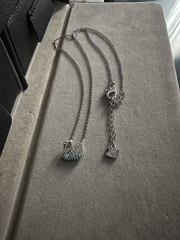 Colliers: Swarovski Halskette  – D'occasion à Aristau par Devilgirl_1327