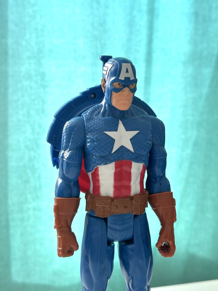 Marvel Statuette: Captain America Avengers Action Figure – Usato da Couvet venduto da Aura_aura 4