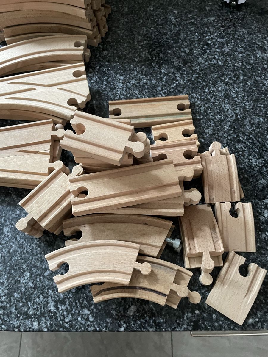 Brio Giocattoli: Brio Eisenbahn Set viele Schienen – Usato da Recherswil venduto da grafics 5