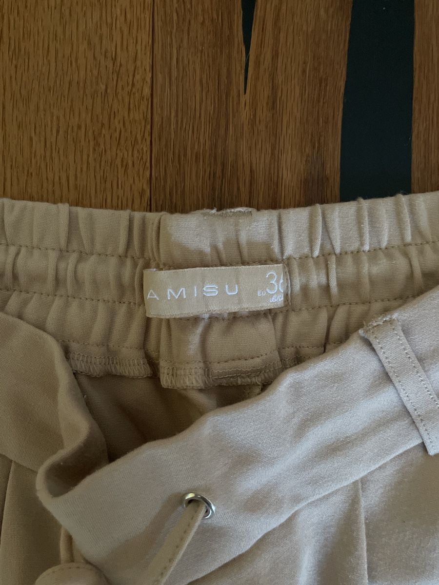 Pantaloni: AMISU Beige Stoffhose Gr. 36 – Usato da Weinfelden venduto da aline.brc 1