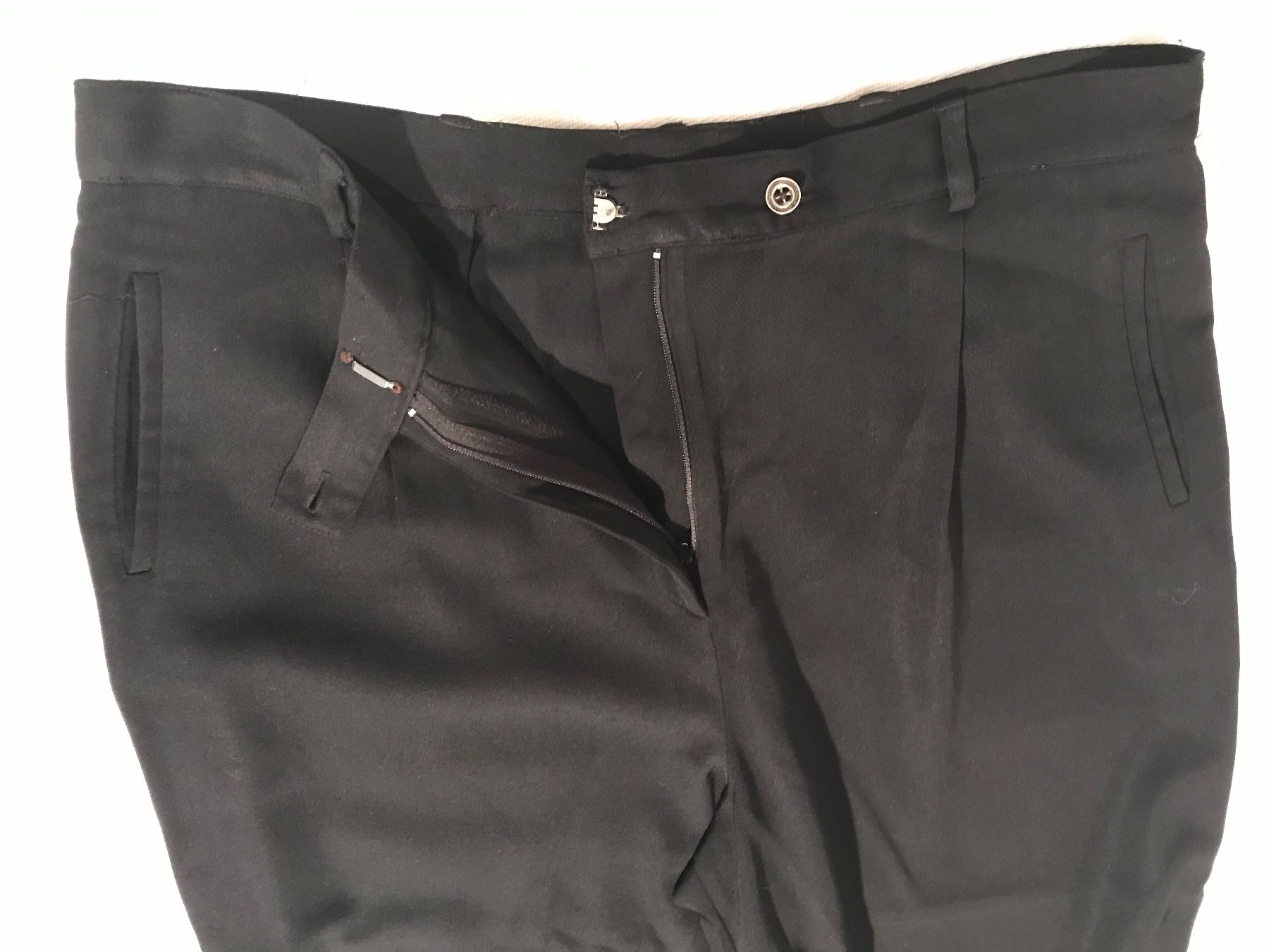 Pantaloni: Schwarze Damen-Hose – Usato da Therwil venduto da jonasiw 1