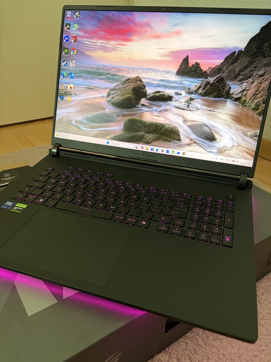 Asus Notebooks: ASUS ROG Strix SCAR 18 G835LX – Neu (gemäss Beschreibung) aus Düdingen von fit_bm9j 8