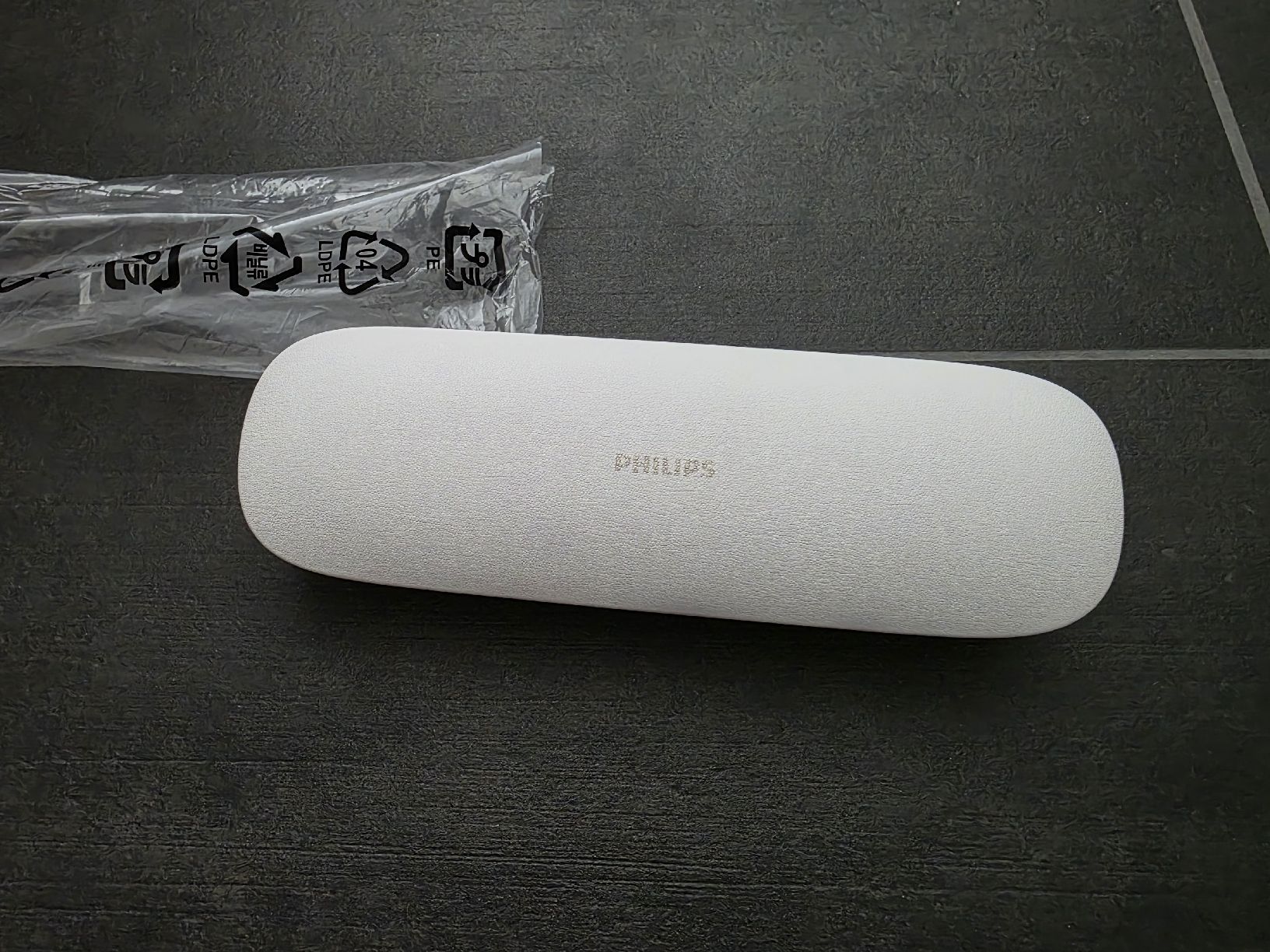 Philips Sonicare Soins dentaires: Philips Sonicare DiamondClean Reiseladeetui TCA1001 mit USB – D'occasion à Lenzburg par spruser_h 1