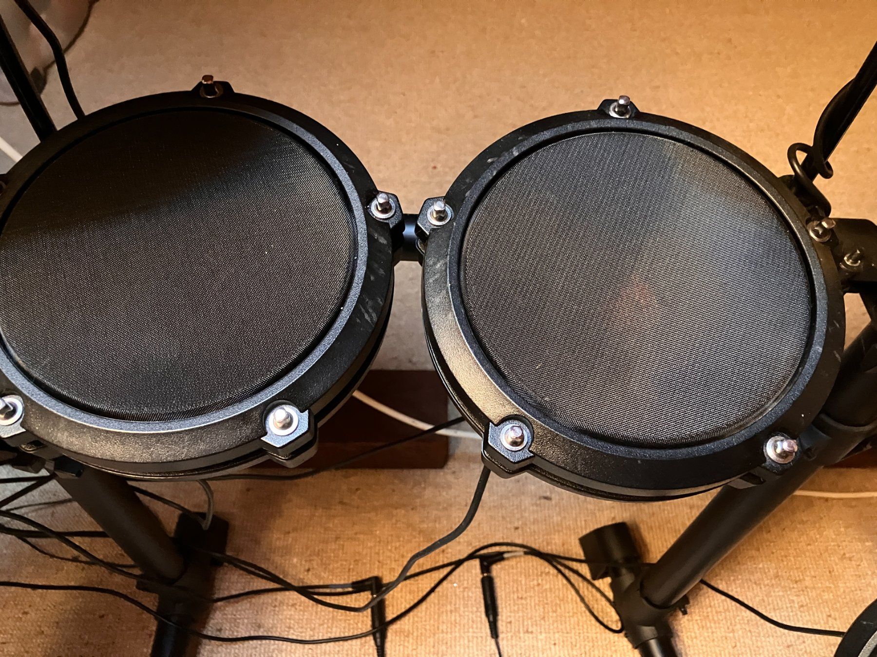Alesis Musikinstrumente: E-drum Schlagzeug E Drum ALESIS Debut Kit – Gebraucht aus Fislisbach von Promo 4