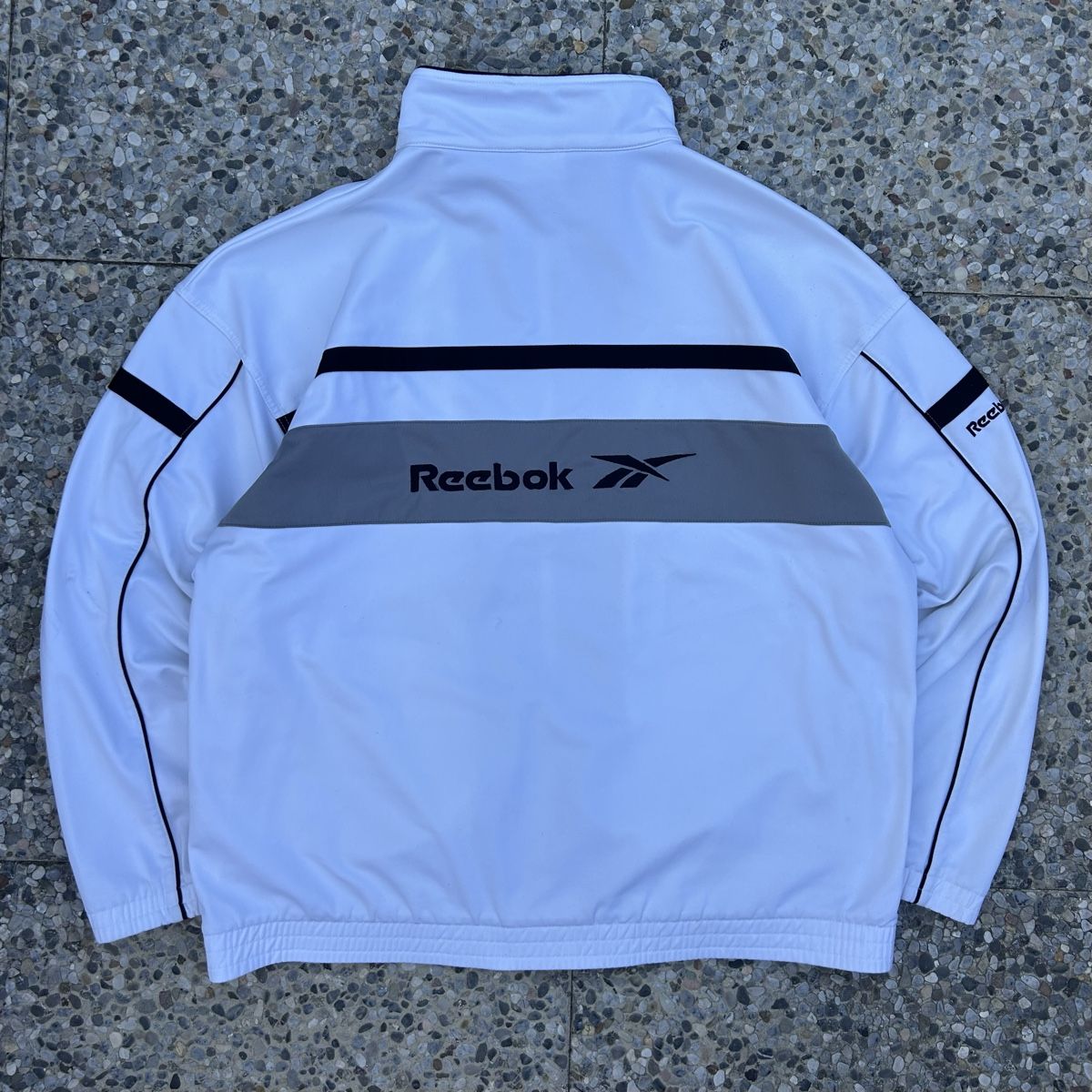 Reebok Vestes: Vintage Reebok Track jacket  – D'occasion à brent par fukusapes 4
