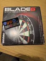Winmau Blade 6 Dartboard Set inklusiv drei Darts neu