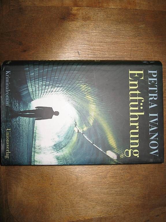 Libri: Thriller Petra Ivanov – Usato da Zürich venduto da Biker612
