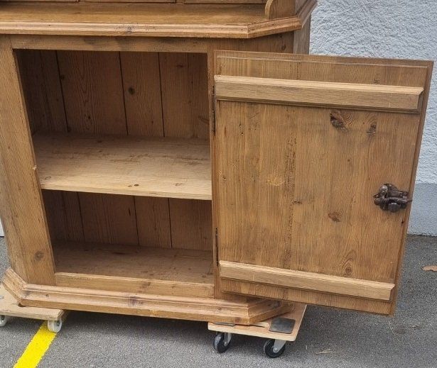 Credenze: Bündner Tannen Büffet Gänterli Schrank – Usato da Flums venduto da Flumsantik 6