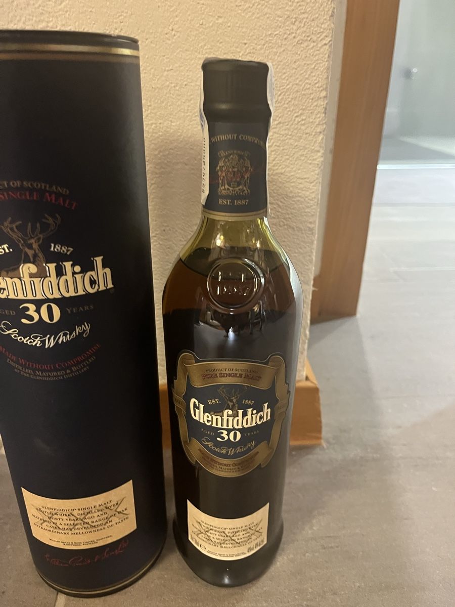 Glenfiddich Bevande alcoliche: Glenfiddich 30Years Single malt Whisky – Nuovo e nell'imballaggio originale da Neerach venduto da fuz_8d7l 3