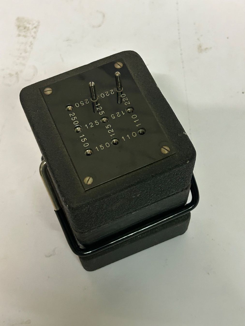 Componenti elettronici: Vorschalttrafo 220V/110V – Usato da Etzelkofen venduto da Botti50