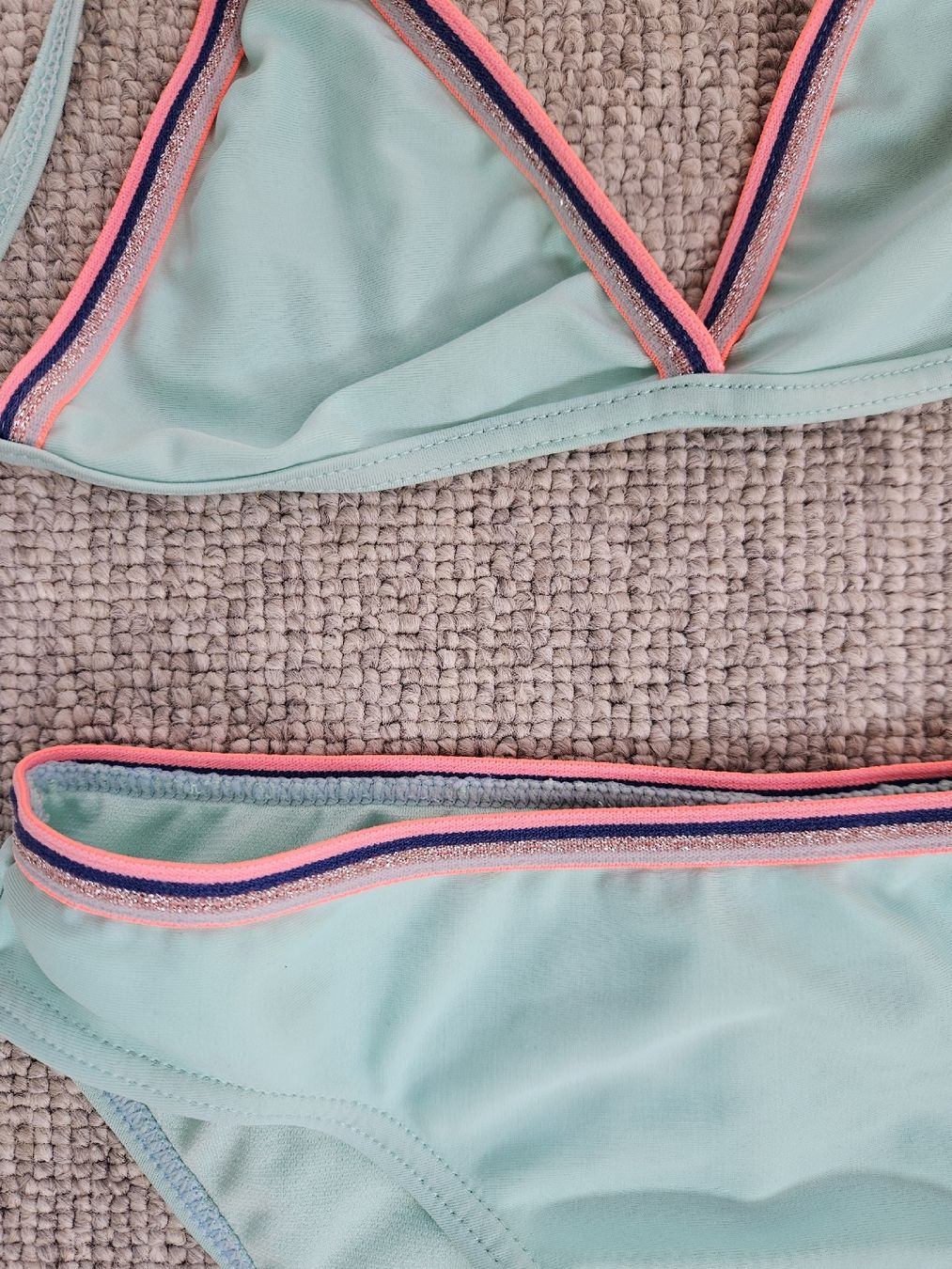 Costumi da bagno & Bikini: Bikini Farbe mint Grösse 134 guter Zustand – Usato da Neftenbach venduto da susanne0041 1