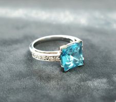 Silberring 925 mit Topas, ozeanblau & strahlend - NEU