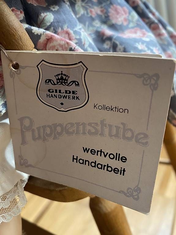 Poupées: Puppe mit Stuhl – D'occasion à Zürich par uts_789v 1