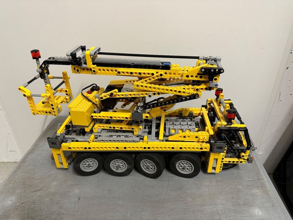 Lego Kit di costruzioni: Lego Technik 8421 – Usato da Engishofen venduto da Mr_Gsell 1