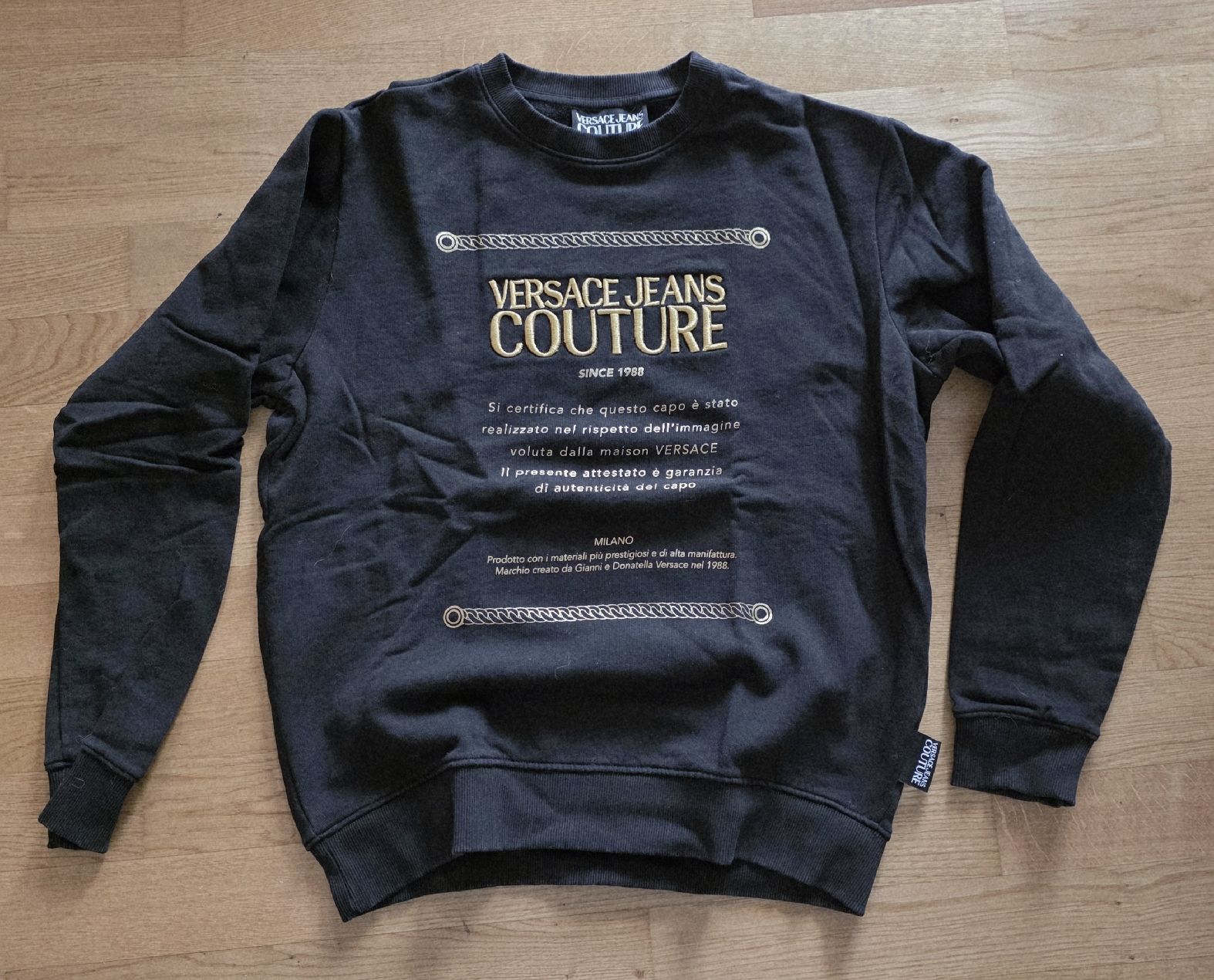 Versace Pulls & Sweat-shirts: Versace sweetshirt orginal blau gr.M – Neuf (Voir description) à wetzikon par Bestedienste