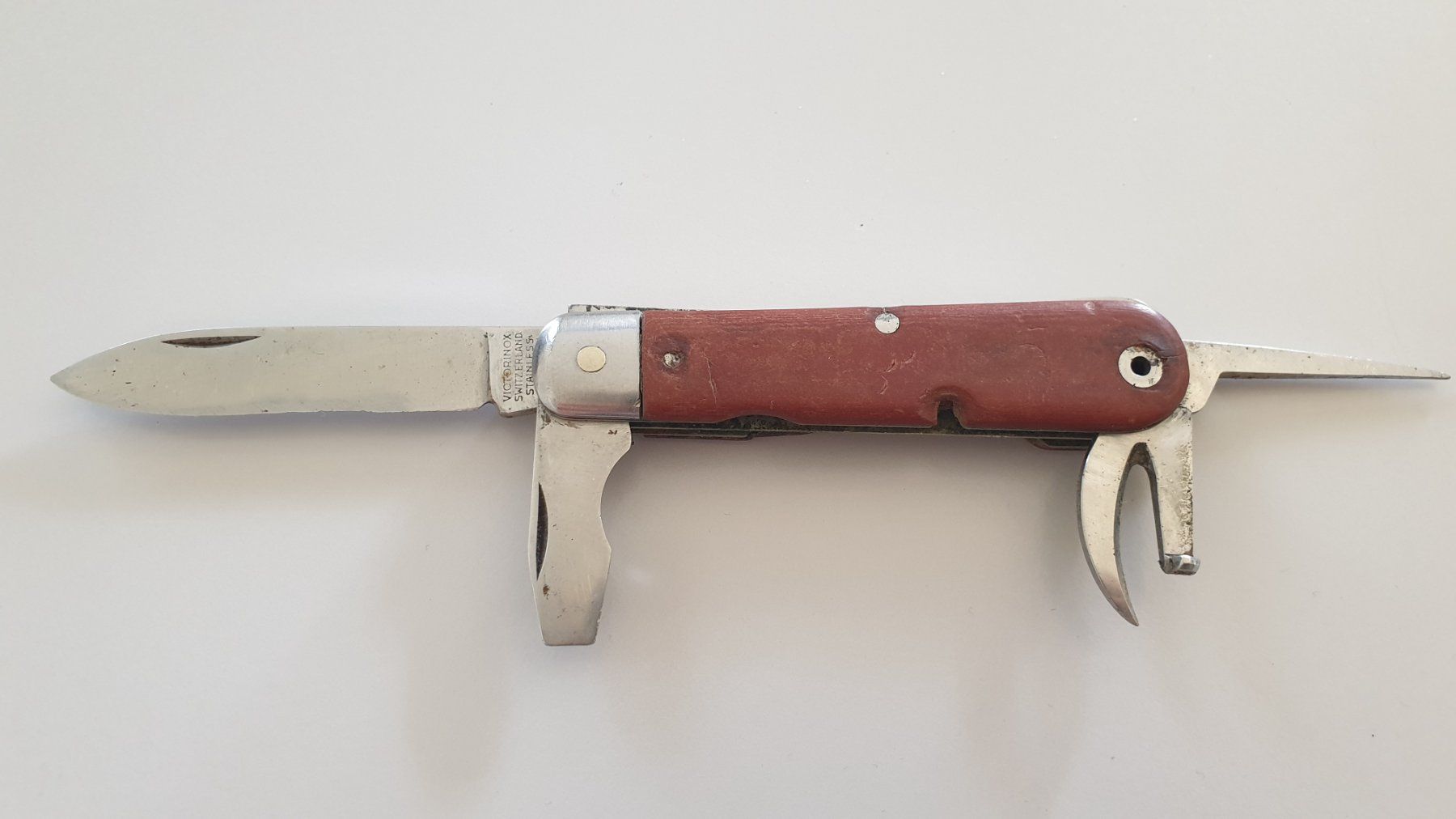 Victorinox Coltelli tascabile: Militaire Victorinox 1951 Model Messer Holz – Usato da Val D Illiez venduto da SnowRoof