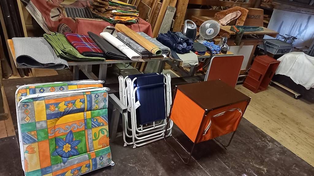 Tous les outils:  Camping Material – D'occasion à Fischenthal par daska2 1