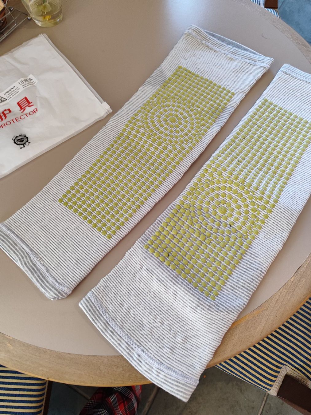 Schutz & Schoner: Für kalte beine GR M – Neu und originalverpackt aus Langnau am Albis von Judithsebi 2