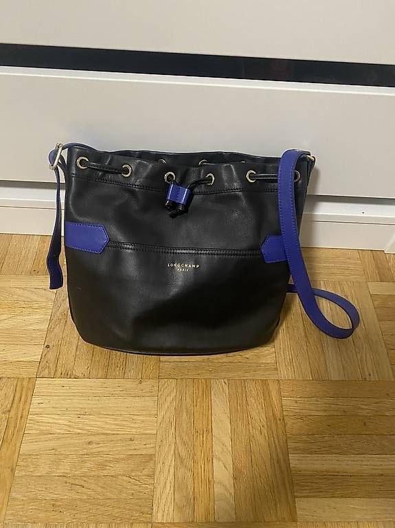 Longchamp Borse da donna: Longchamp Beuteltasche schwarz – Usato da Wetzikon ZH venduto da ays_vlq7