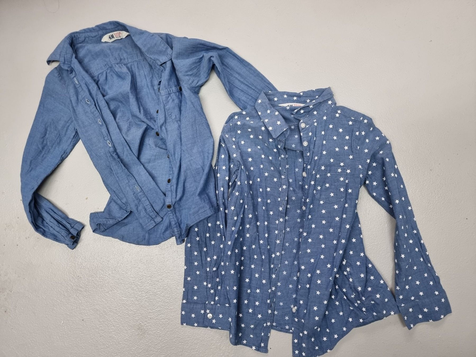Blusen, T-Shirts & Tops: Hemd Gr 128 – Gebraucht aus Lostorf von Venice16