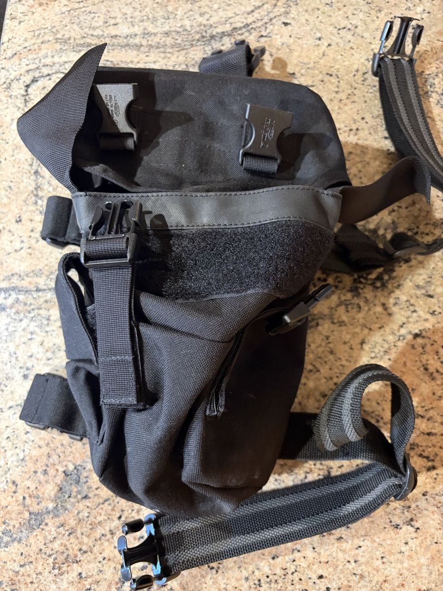 Masken: Atemschutzmaske mit Filter und Tasche – Gebraucht aus Hägendorf von StuderPascal 1