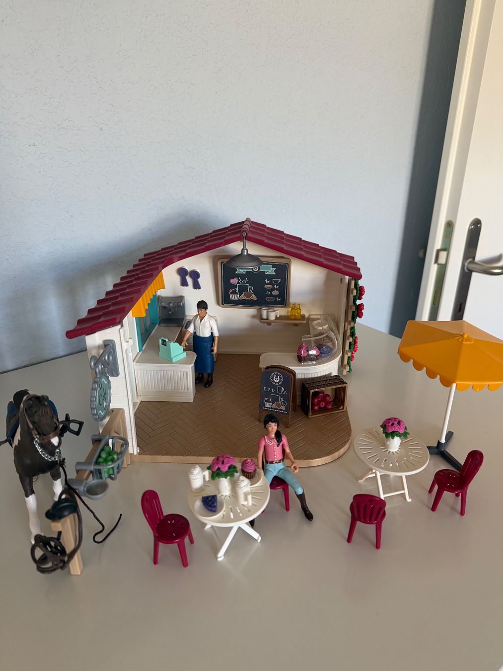 Schleich Jouets: Schleich Cafe – D'occasion à Lohn SH par mathea