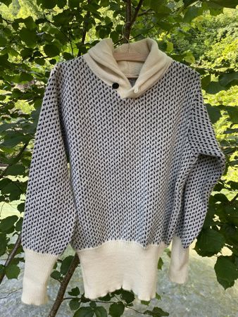 Neuwertiger Sweater aus 100% Wolle Grösse 40