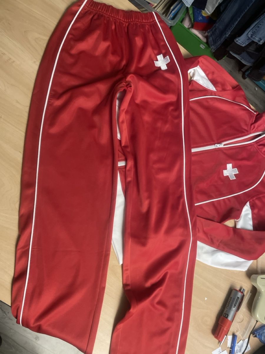 Anzüge: Schweiz Trainingsanzug / Jogginganzug Gr. 140, Rot! – Neu (gemäss Beschreibung) aus Obergerlafingen von cabo4 1