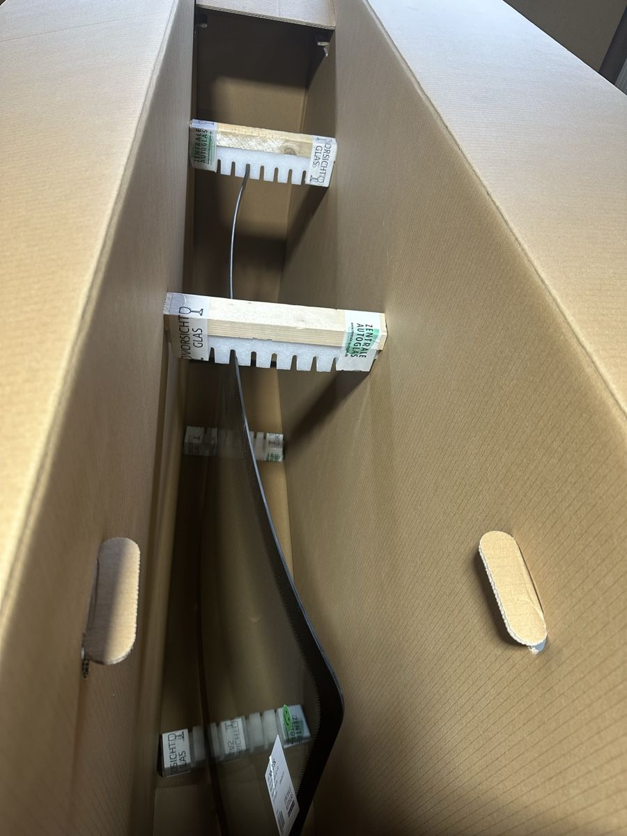 BMW Tutti pezzi di ricambio auto: Liteglas Frontscheibe BMW E92 M3 – Nuovo e nell'imballaggio originale da Glattbrugg venduto da Jaspis10 2