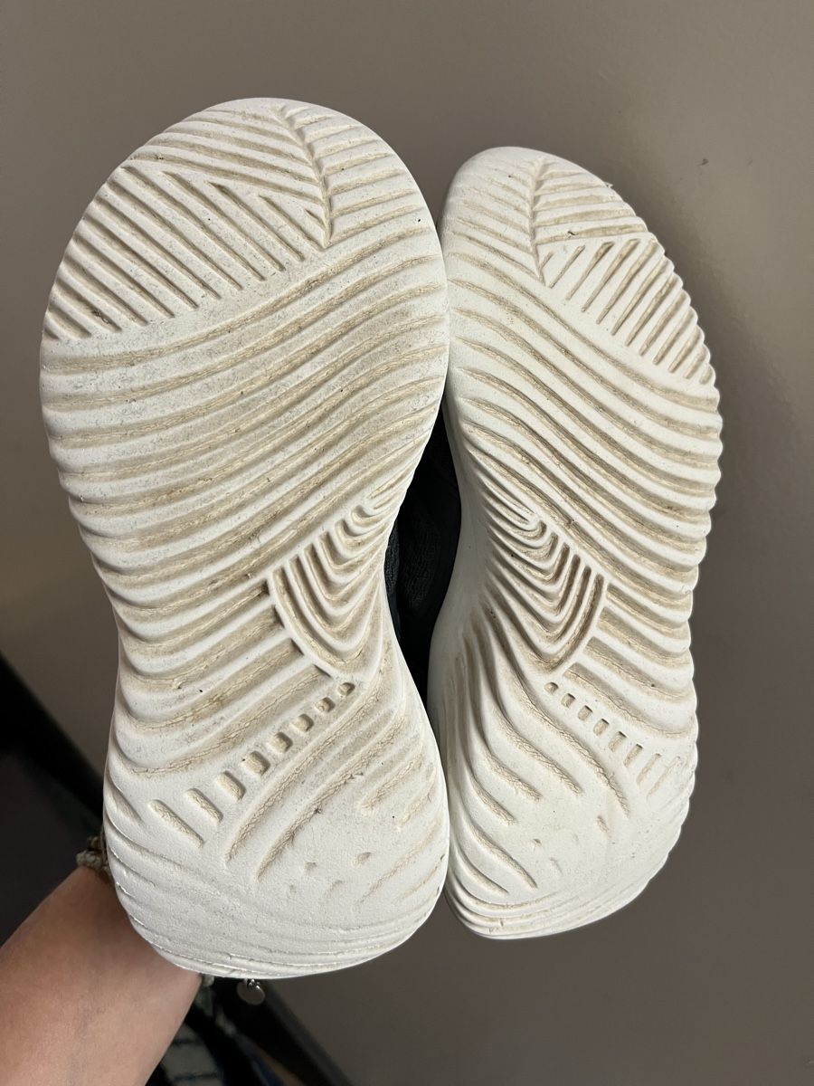 Skechers Chaussures garçon: Sketchers Sneakers Grösse 30 – D'occasion à Waldkirch par danige 2