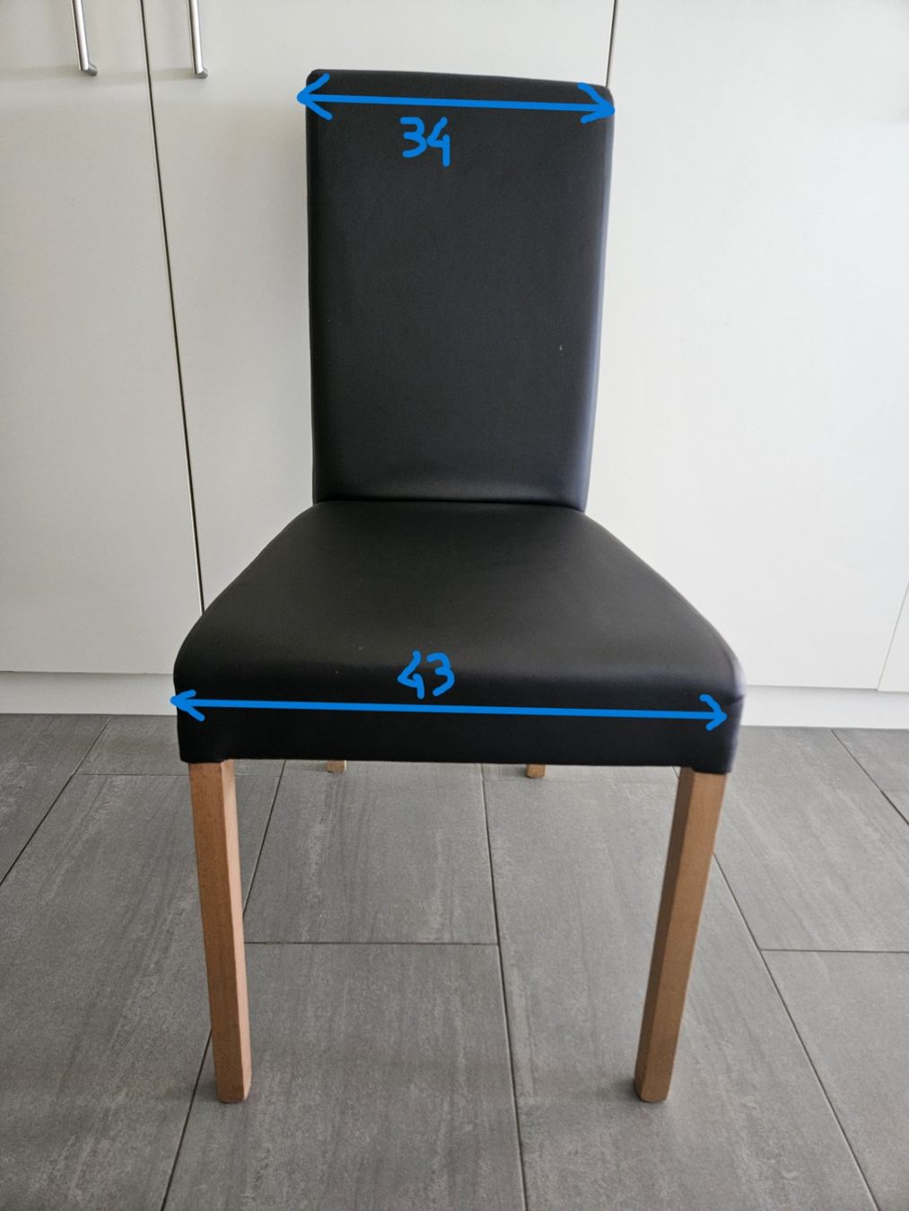 Conforama Sedie: chaises salon simili-cuir noir – Usato da Villaz-St-Pierre venduto da 2qu_7dg8 1
