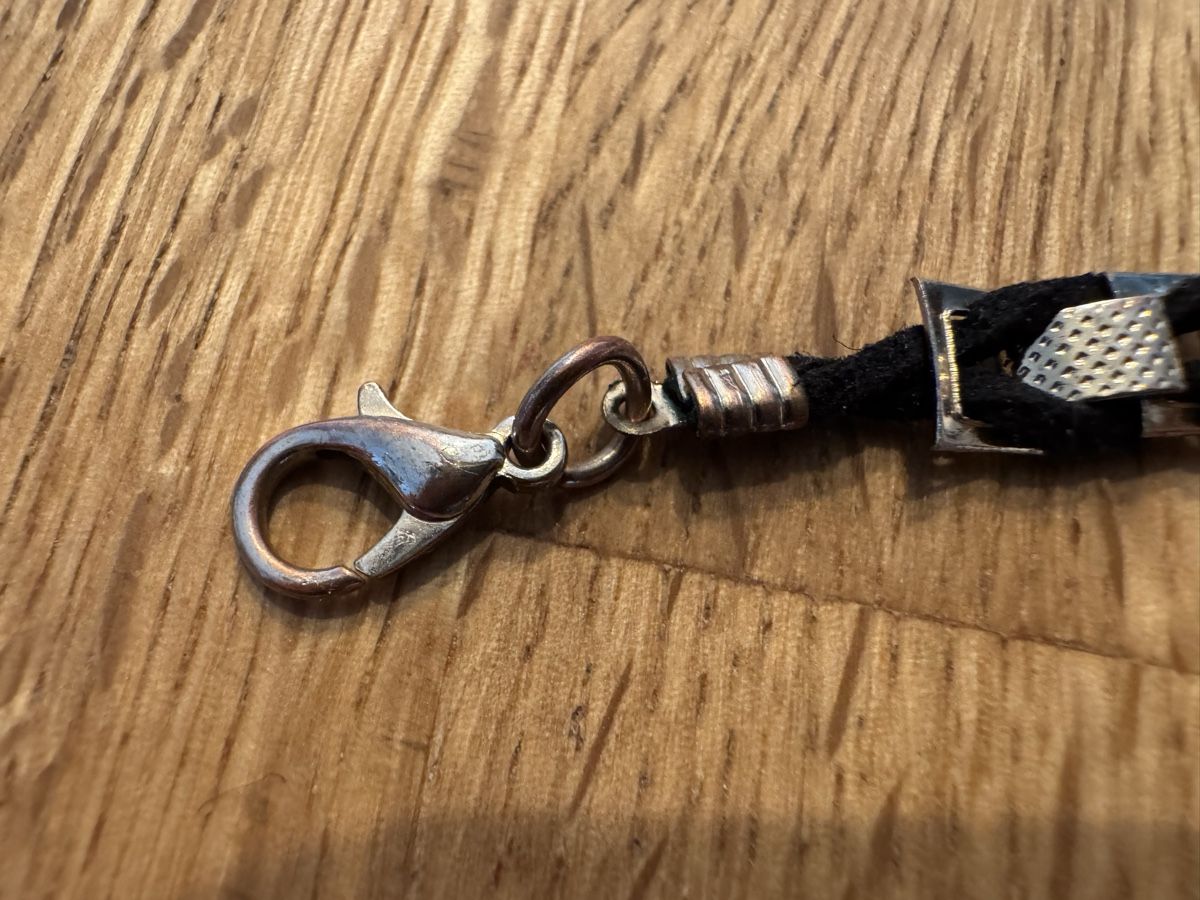 Armbänder & -reifen: Armband schwarz/gold – Gebraucht aus Dübendorf von ZiKarten 3