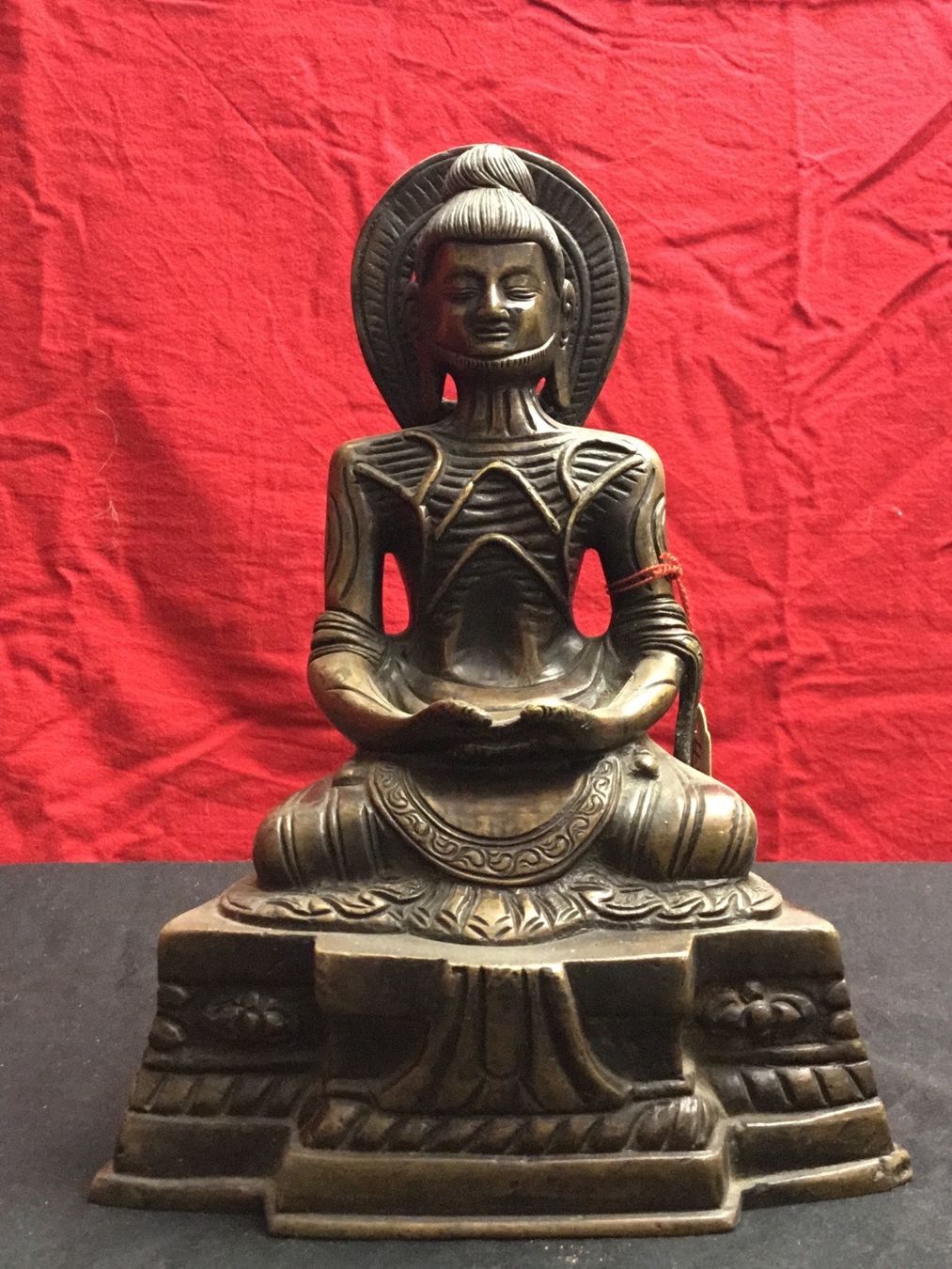 Skulpturen & Statuen: Antike Buddha-Figur Shakyamuni aus Bronze – Gebraucht aus Schlieren von Jeajet 1