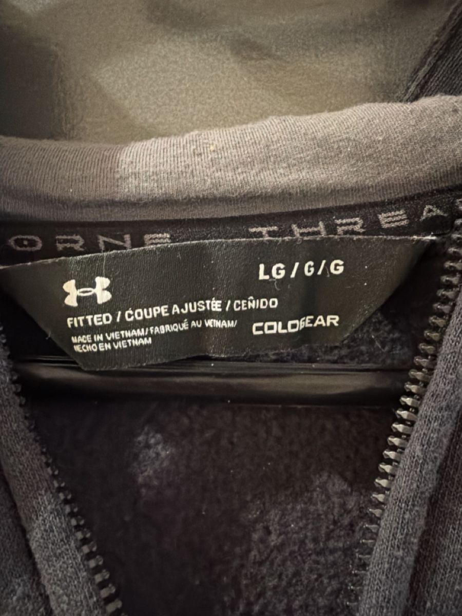 Under Armour Pullover & Sweatshirts: Herren Kapuzenpullover Under Armour Gr. L – Gebraucht aus Obersaxen von jen_6dnw 1