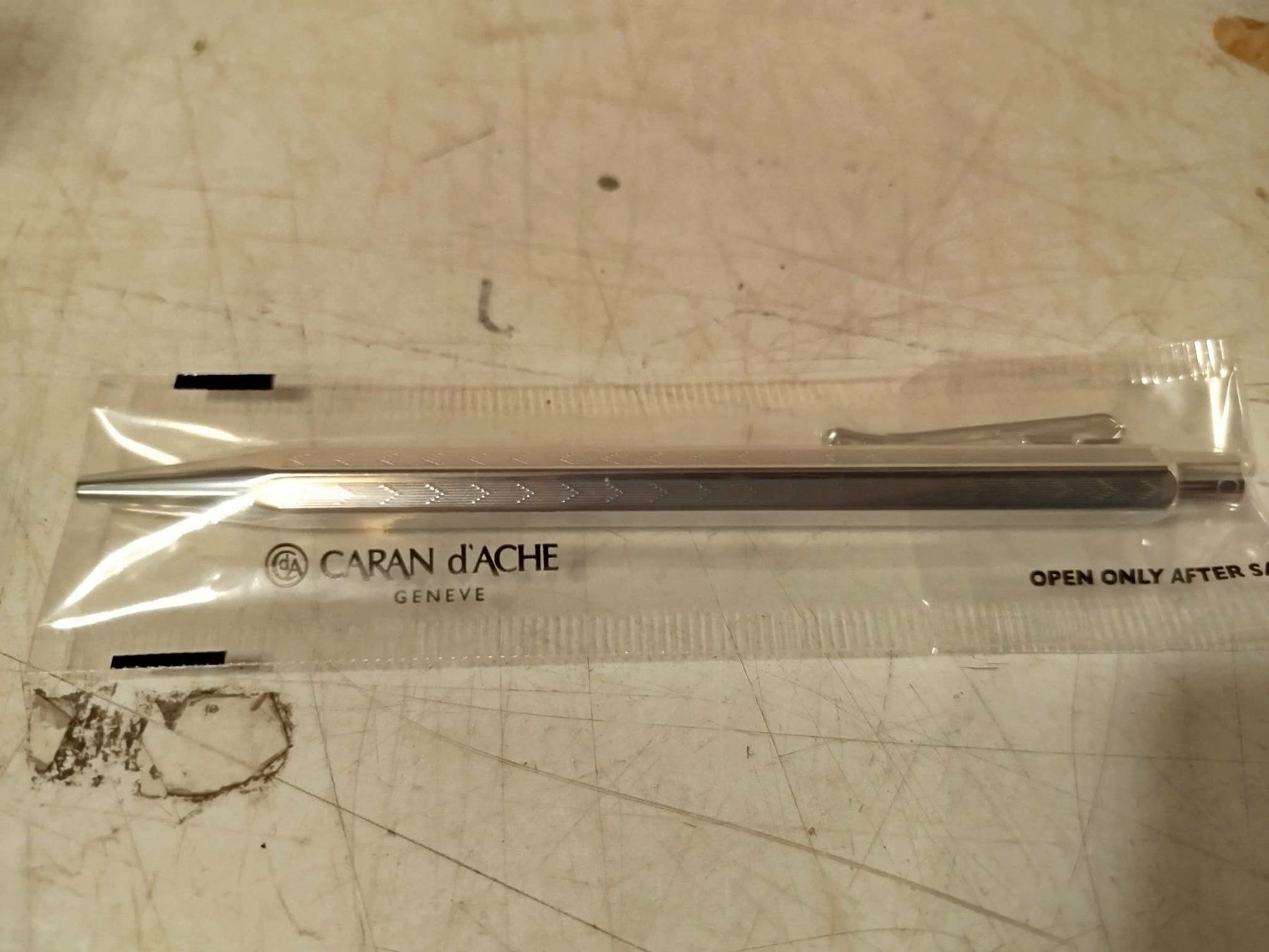 Penna & Evidenziatori: Caran d’Ache Ecridor  Stylo – Usato da La Chaux-de-Fonds venduto da Emmaus2300CDF 2