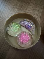 3 mini squishy gluants