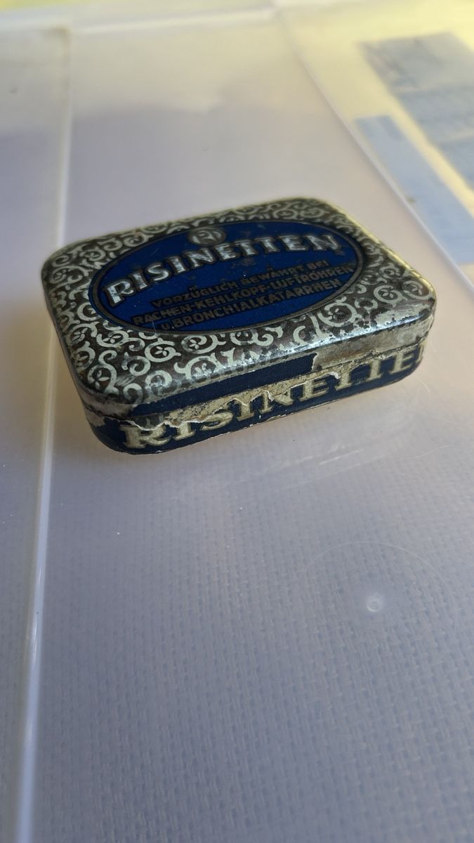 Dosen: Antike Blechdose Risinetten, ca. 1900 – Gebraucht aus Zürich von Mary8044