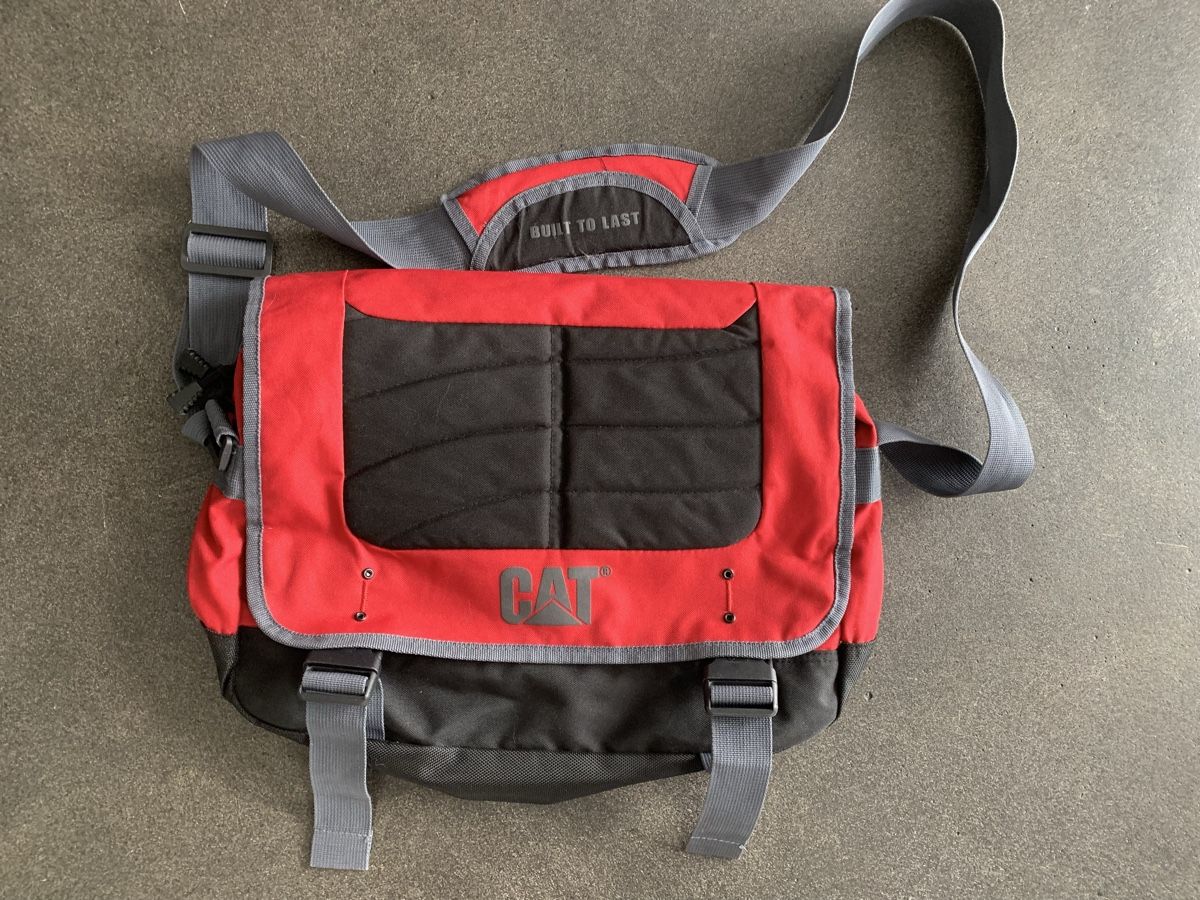 Caterpillar Borse: CAT  Caterpillar Tasche  – Usato da Thun venduto da Chrabu