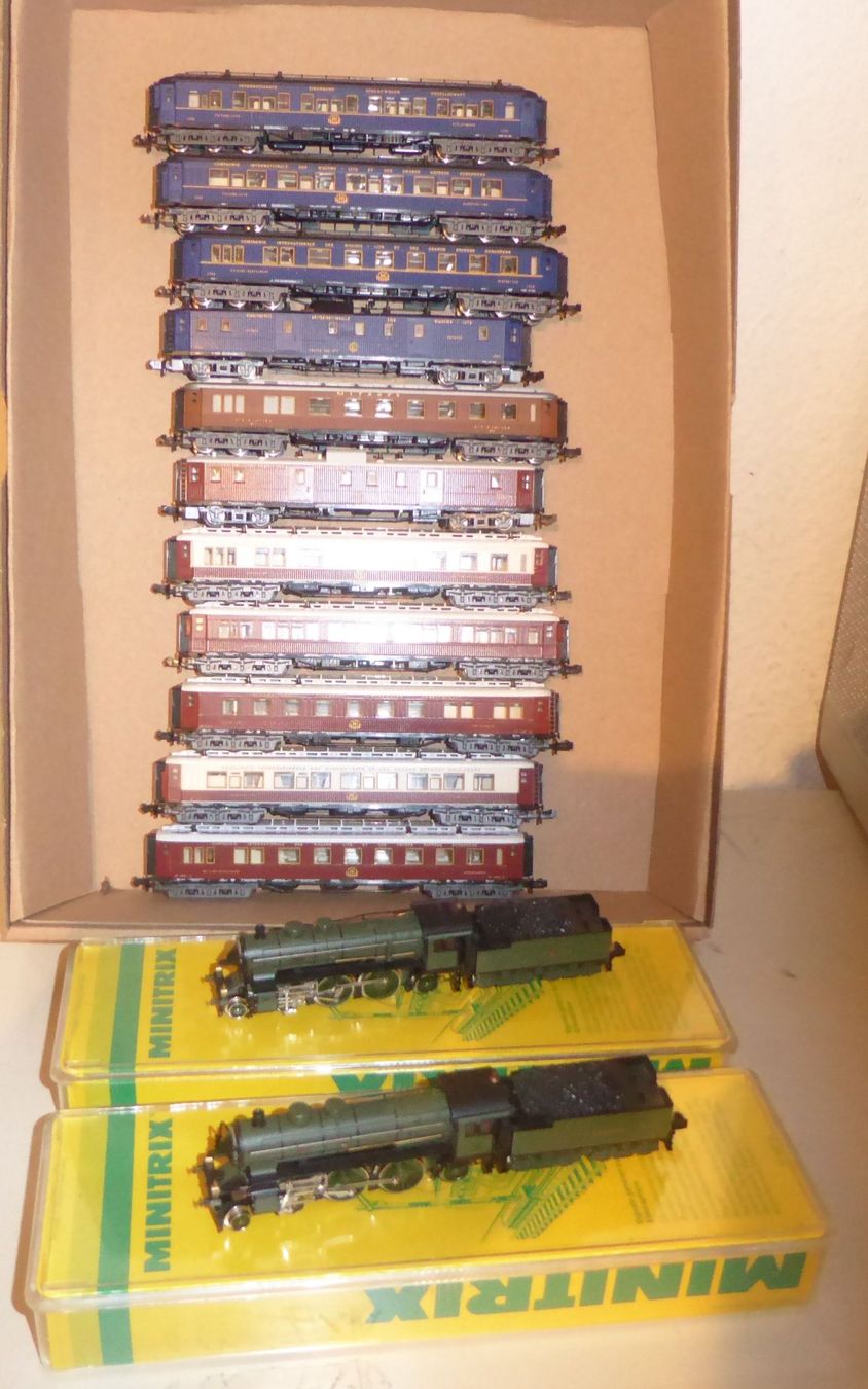 Trix Modellini di ferrovie: Minitrix Spur N Pullman CIWL Zug Set 13-teilig – Usato da Uetikon am See venduto da auktio 3
