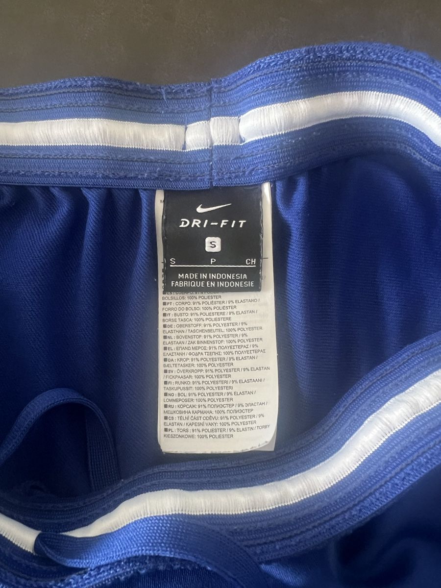 Nike Canottiere & Pantaloni: Ensemble training Chelsea Vintage – Usato da Pully venduto da Afagone 5