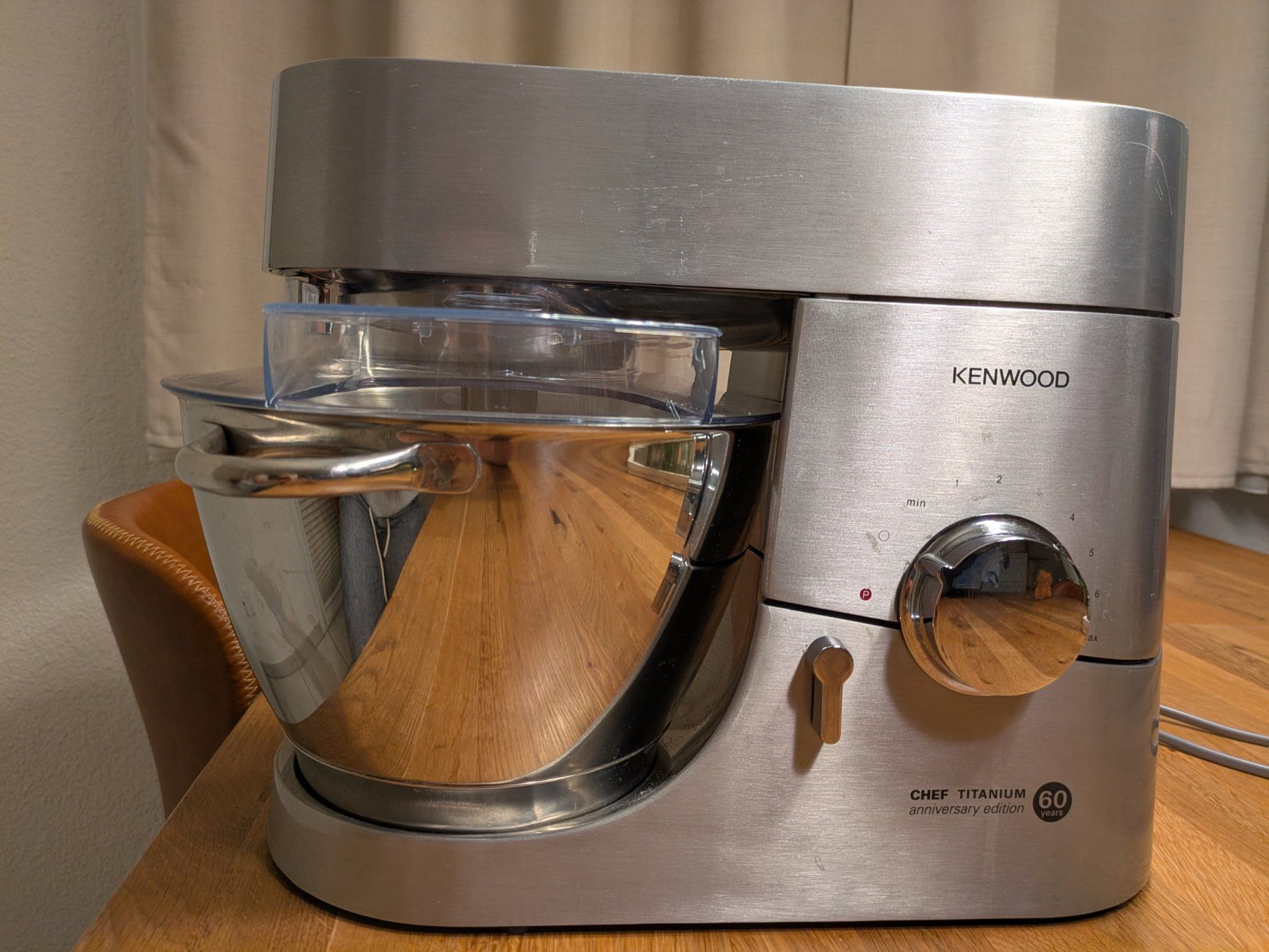 Kenwood Appareils de cuisine: Küchenmaschine Kenwood Chef Titanium – D'occasion à Widnau par mi_rj