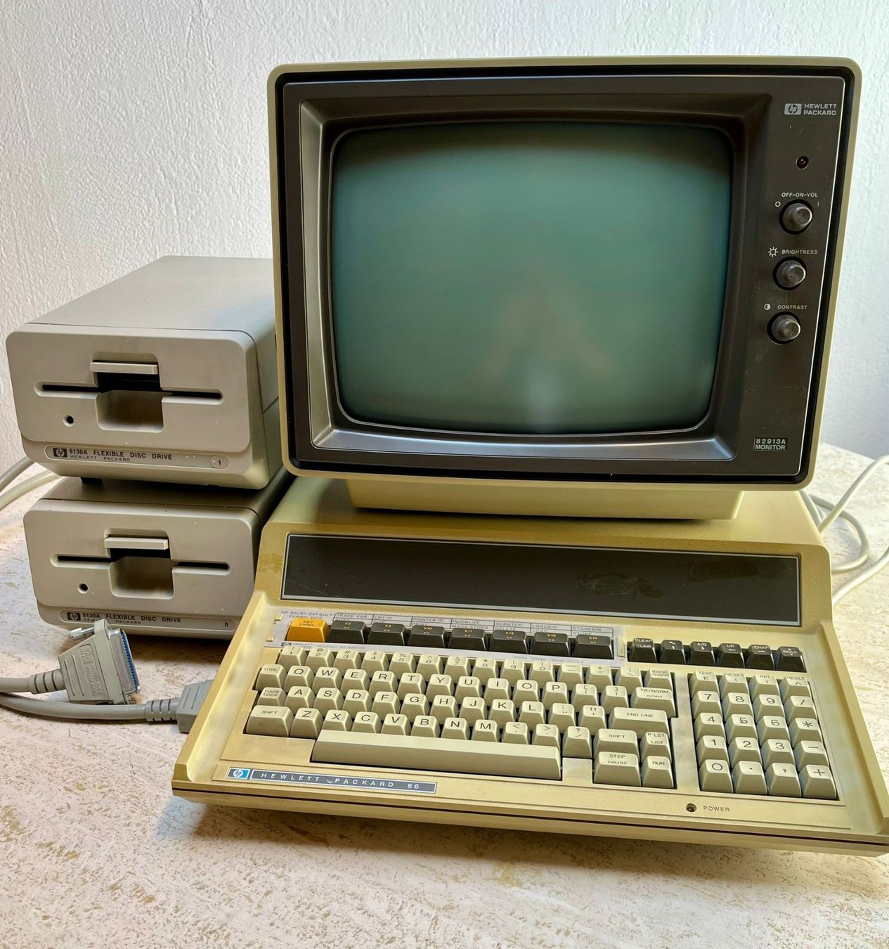 Hewlett Packard PCs: Hewlett Packard - HP 86A - Computer - Rarität - 1982 – Gebraucht aus Buchs SG von