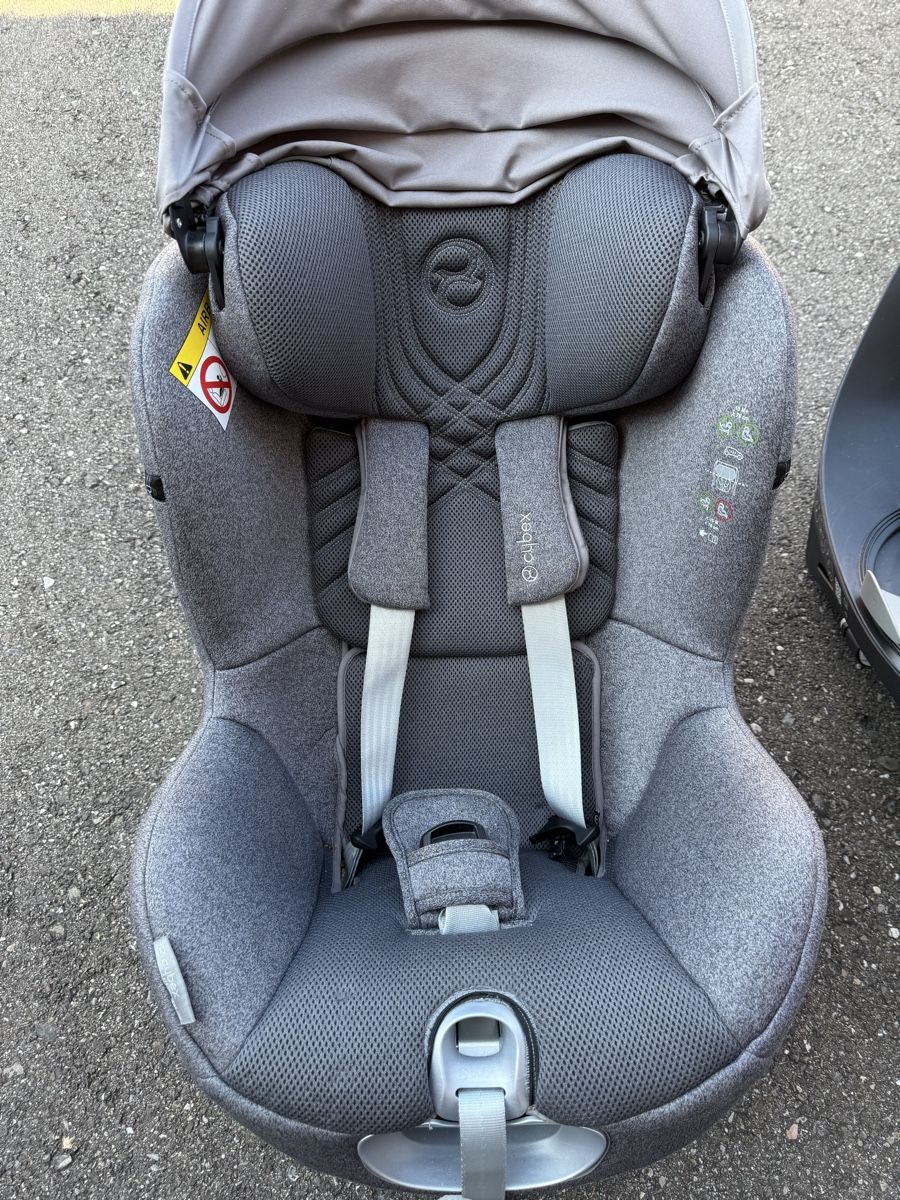 Cybex Sièges auto: Cybex Sirona T i-Size mit Base – D'occasion à Ettingen par guggerli1988 1