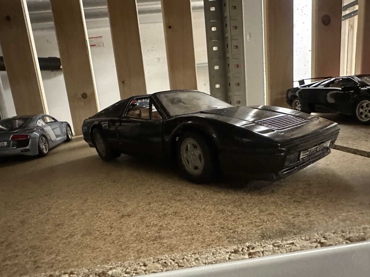 Bburago Modellini d'auto: Ferrari Testarossa Modellauto schwarz – Usato da Zürich venduto da ner_j6xn 1